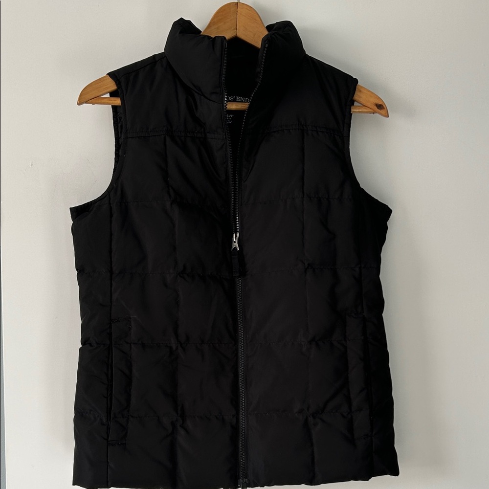 Lends’ End woman down Black Quilted Vest size XS petite